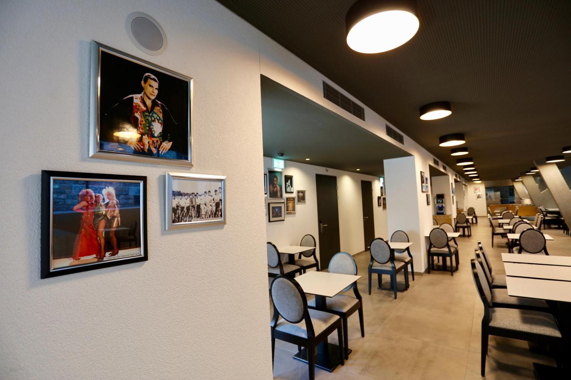 "The Freddie Mercury" Hotel มงเทรอซ์ ภายนอก รูปภาพ
