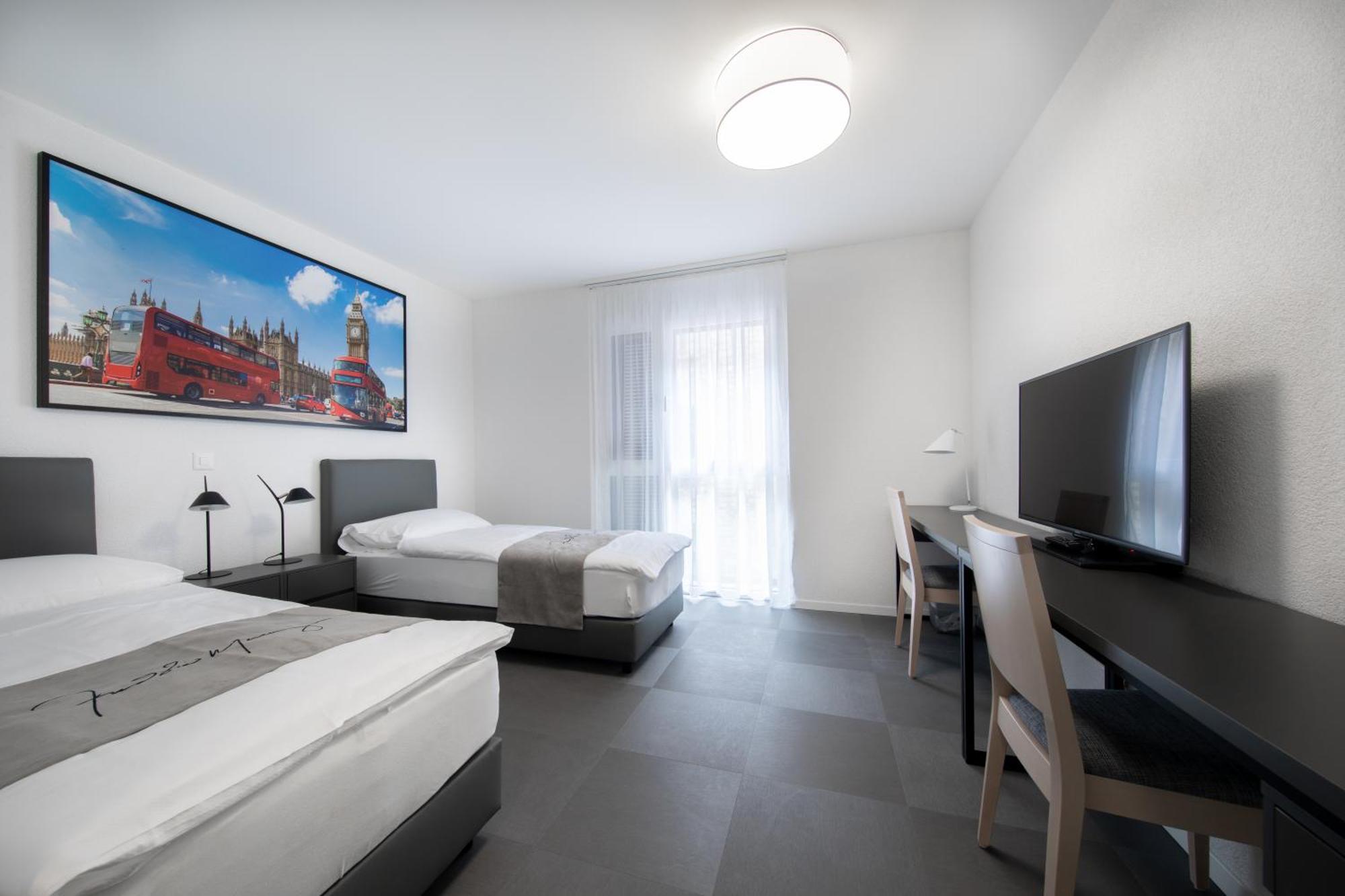 "The Freddie Mercury" Hotel มงเทรอซ์ ภายนอก รูปภาพ