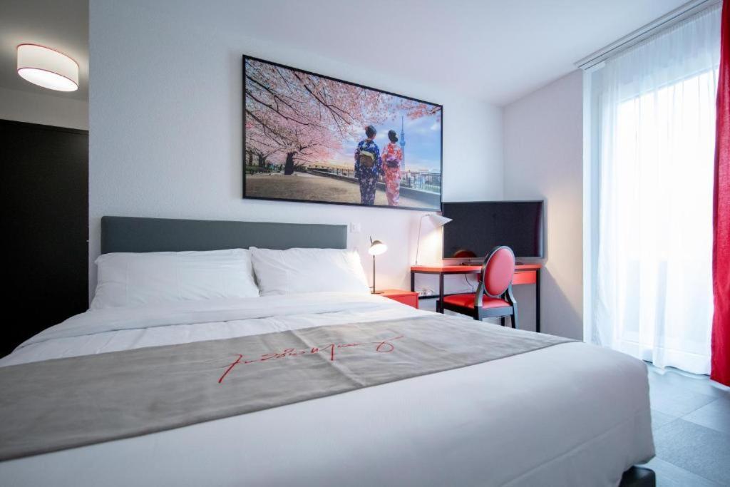 "The Freddie Mercury" Hotel มงเทรอซ์ ภายนอก รูปภาพ